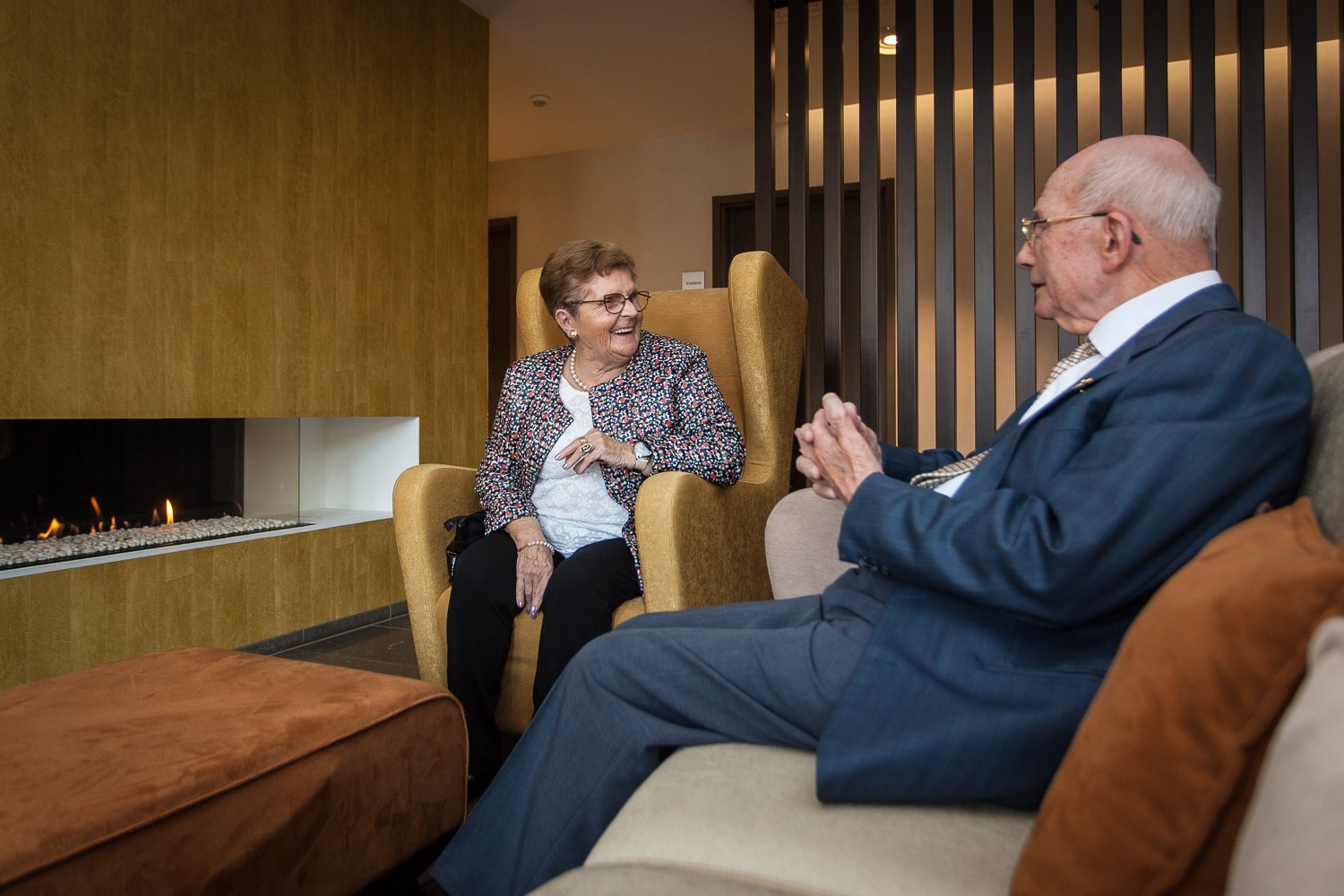 maison de repos_Vulpia_tspelthof_Lubbeekcouple dans le fauteuil
